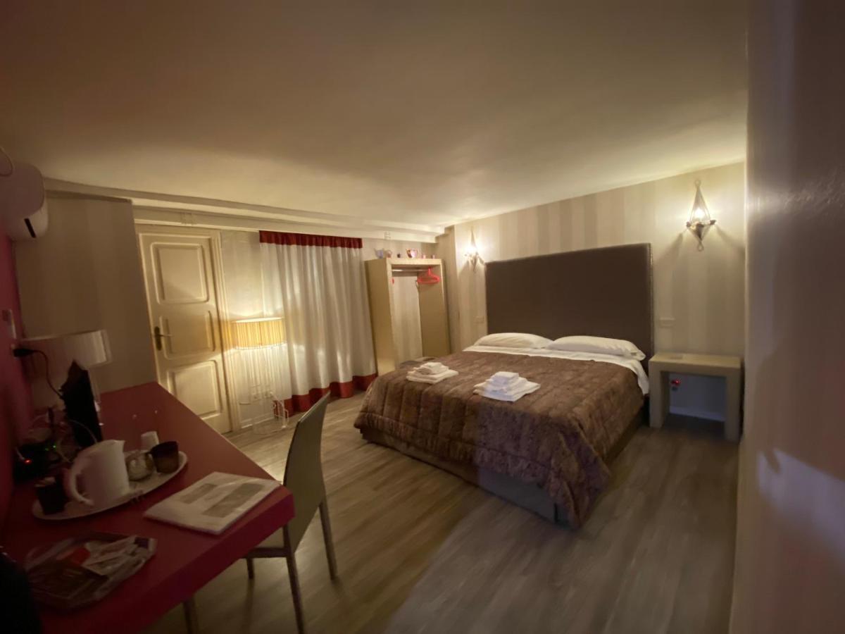 Dante'S Room By Apulia Accommodation Μπάρι Εξωτερικό φωτογραφία